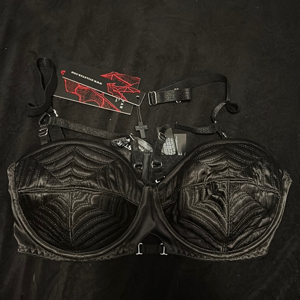 Webbed bra